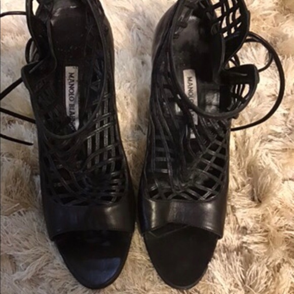Authentic Manolo Blahnik Heels. No lower than $200 - Picture 4 of 6